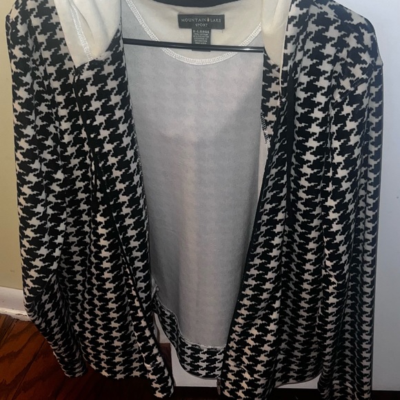 Jacket - Picture 4 of 4